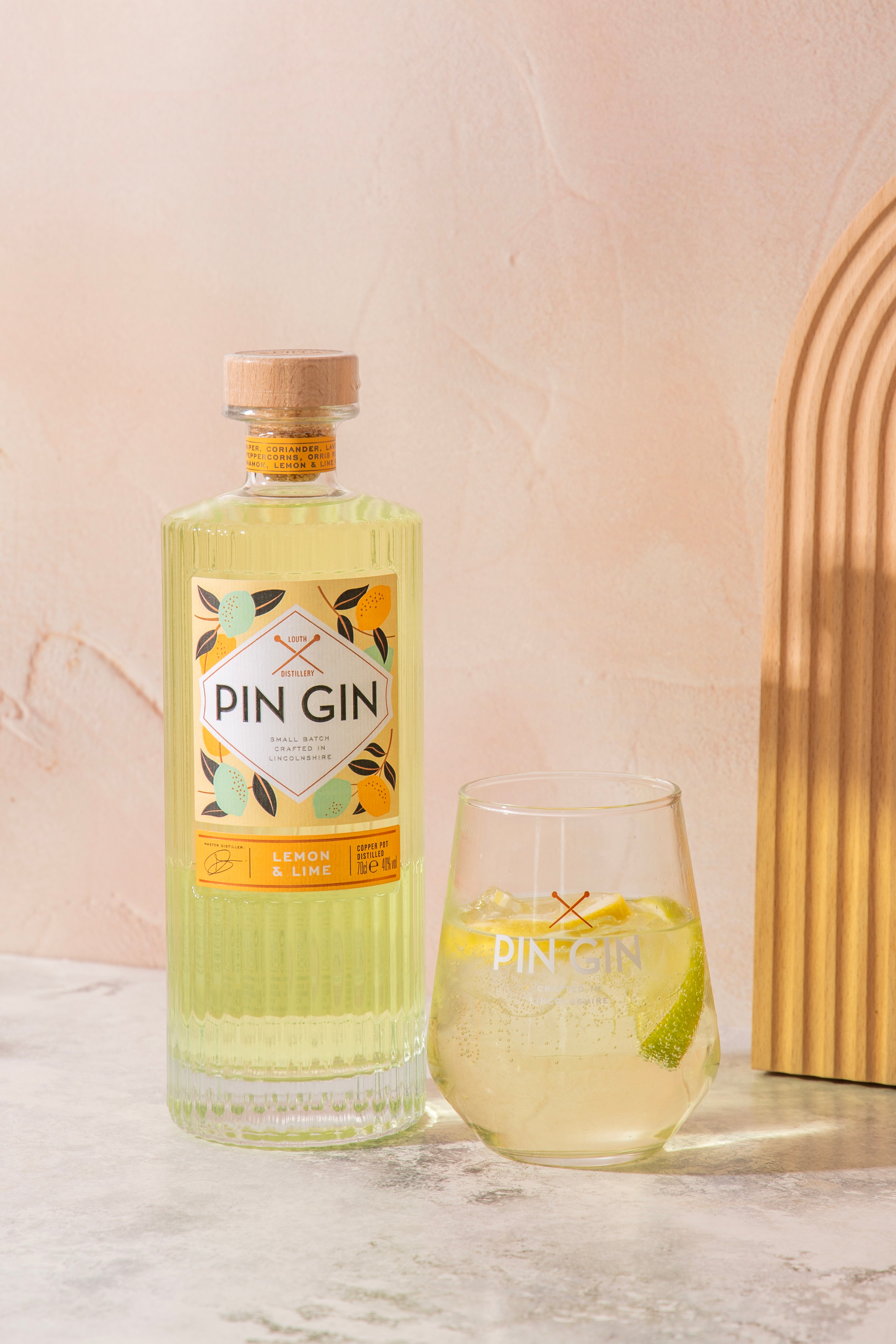 Pin Gin Lemon & Lime 70cl image 2