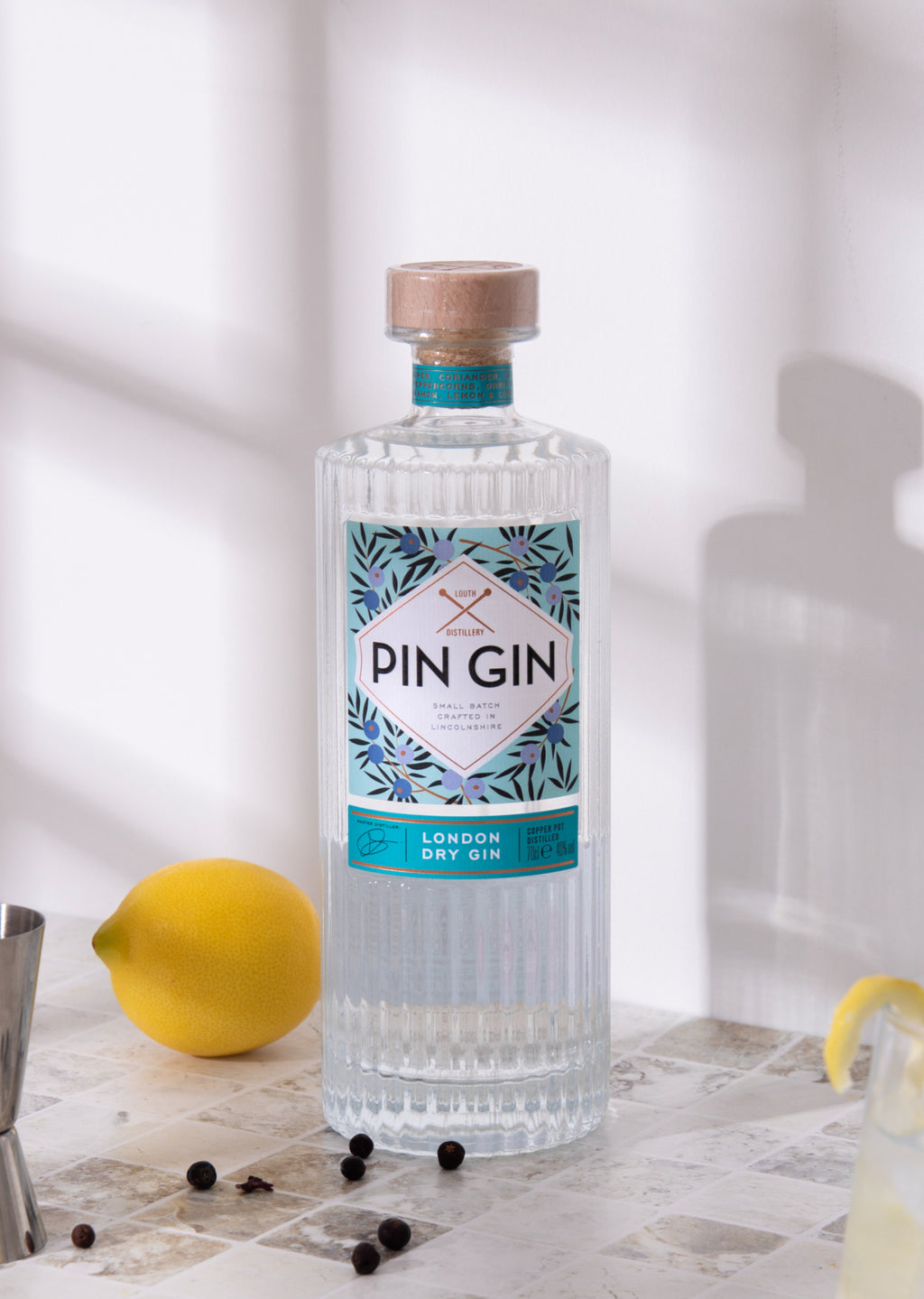 Pin Gin London Dry 70cl image 0