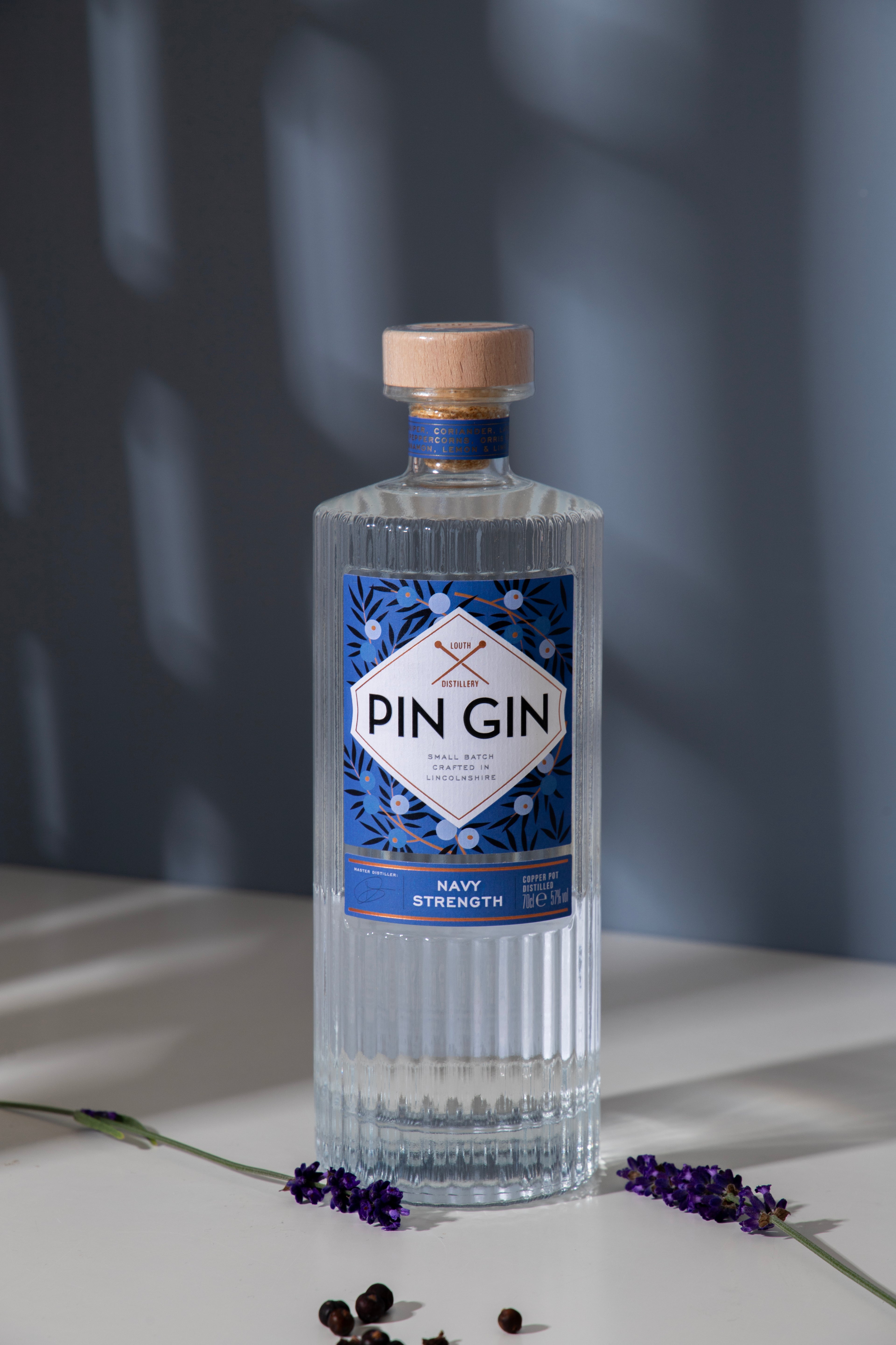 Pin Gin Navy Strength 70cl image 0