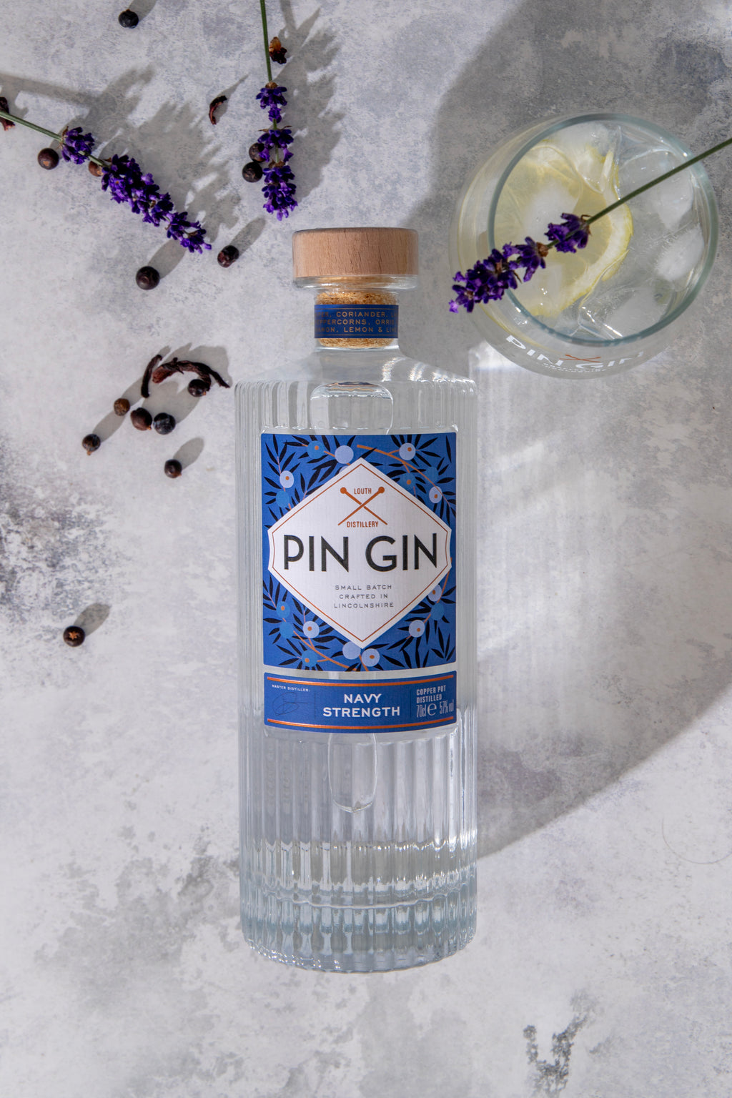 Pin Gin Navy Strength 70cl image 2